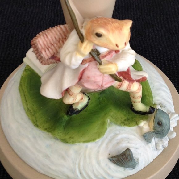 Adorable Beatrice Potter Cookie Press 'The Tale of Jeremy Fisher' - Picture 2 of 6